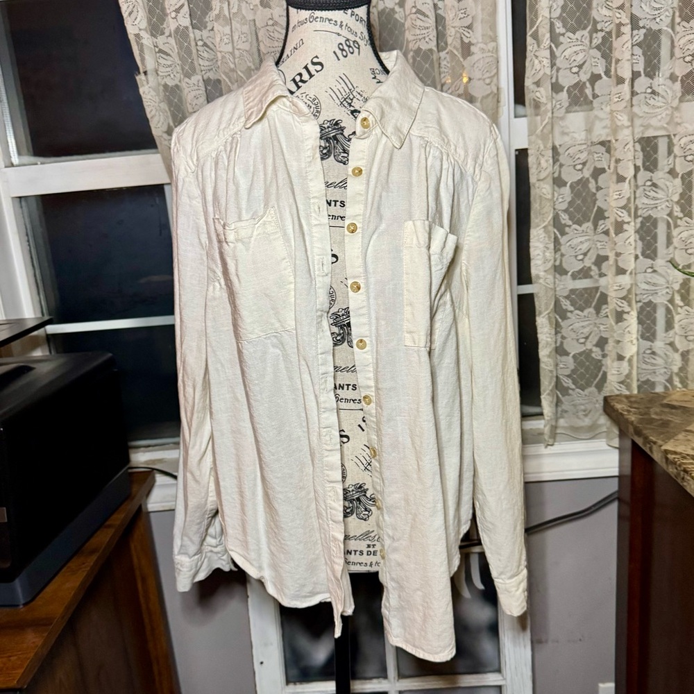 Torrid White Long Sleeve Sleeve Button Down Top